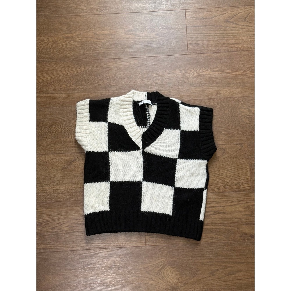 Zara Black and White Checkerboard Knit Sweater Vest V-Neck Small